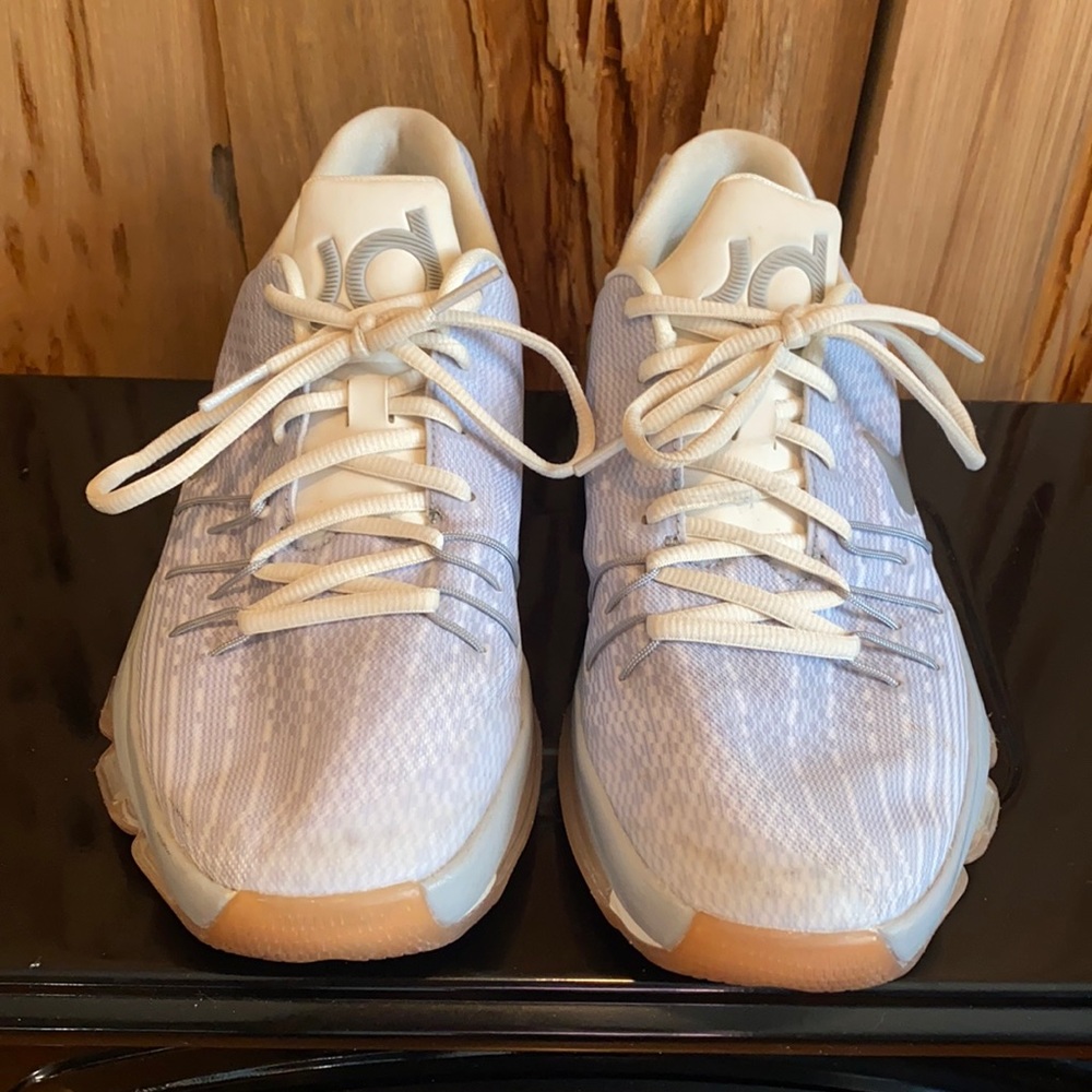 Nike Women's White and Beige Athletic Sneakers